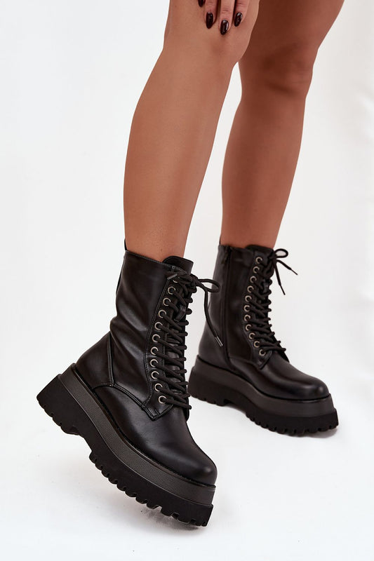 Bootie model 221133 Step in style