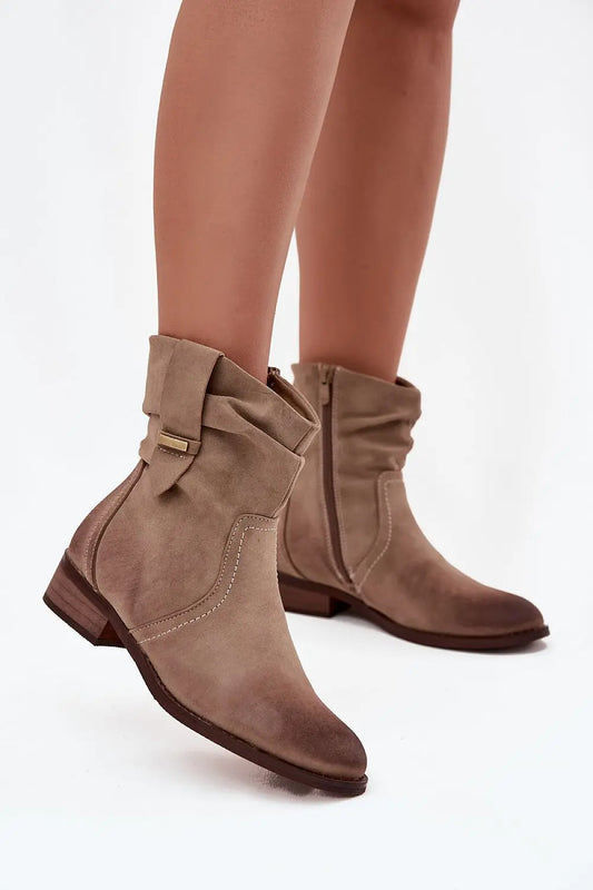 Boots model 220190 Step in style