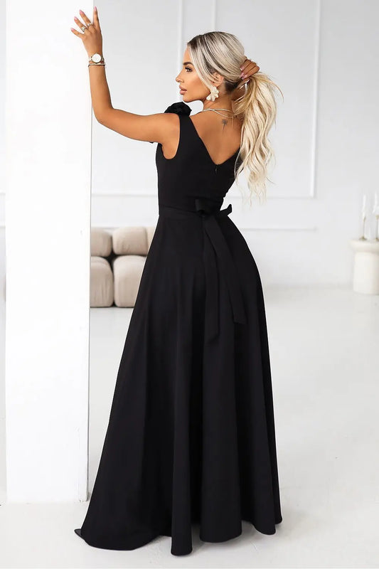 Long dress model 222461 Numoco
