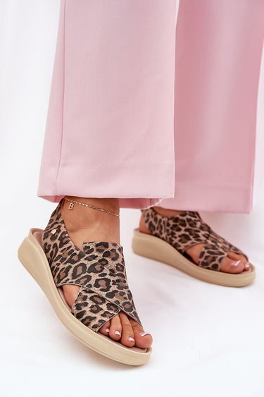 Sandals model 212115 Step in style