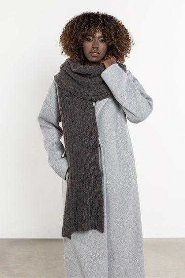 Shawl model 220841 awama