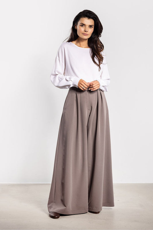 Women trousers model 218986 awama