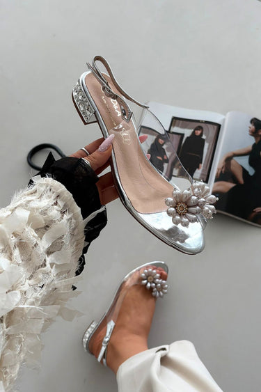 Sandals model 225150 Step in style
