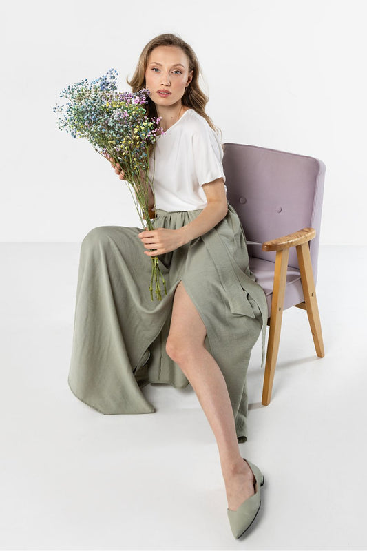 Long skirt model 225331 awama