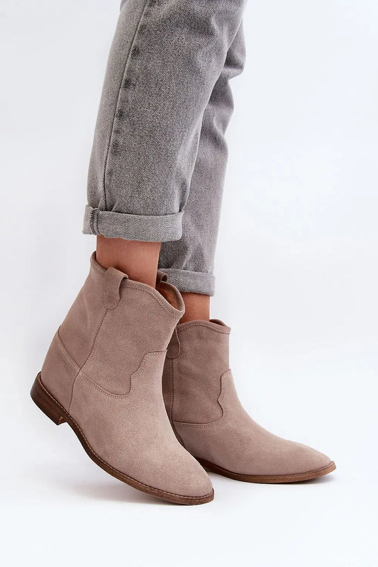  Boots model 191853 Step in style 