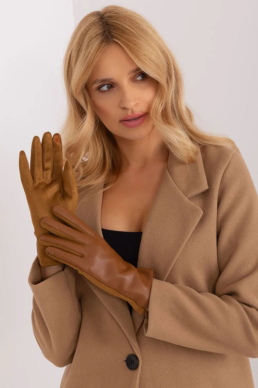  Gloves model 190838 AT 