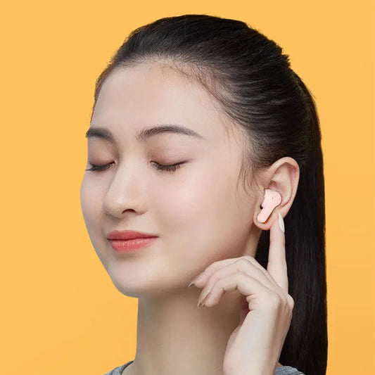 Semi-in-ear Low-delay Noise Reduction Of Bluetooth Headset Utrano