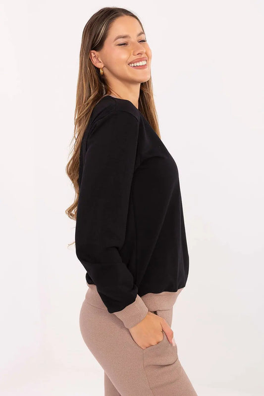  Sweatshirt model 217304 Relevance 