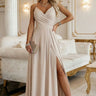  Long dress model 227128 Numoco 